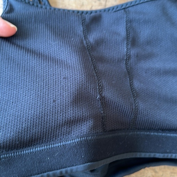 Athleta max out sports bra with cool back straps size xs - Picture 7 of 7